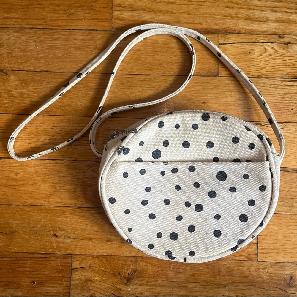 BAGGU Round / Circle White and Black Polka Dot Crossbody Bag